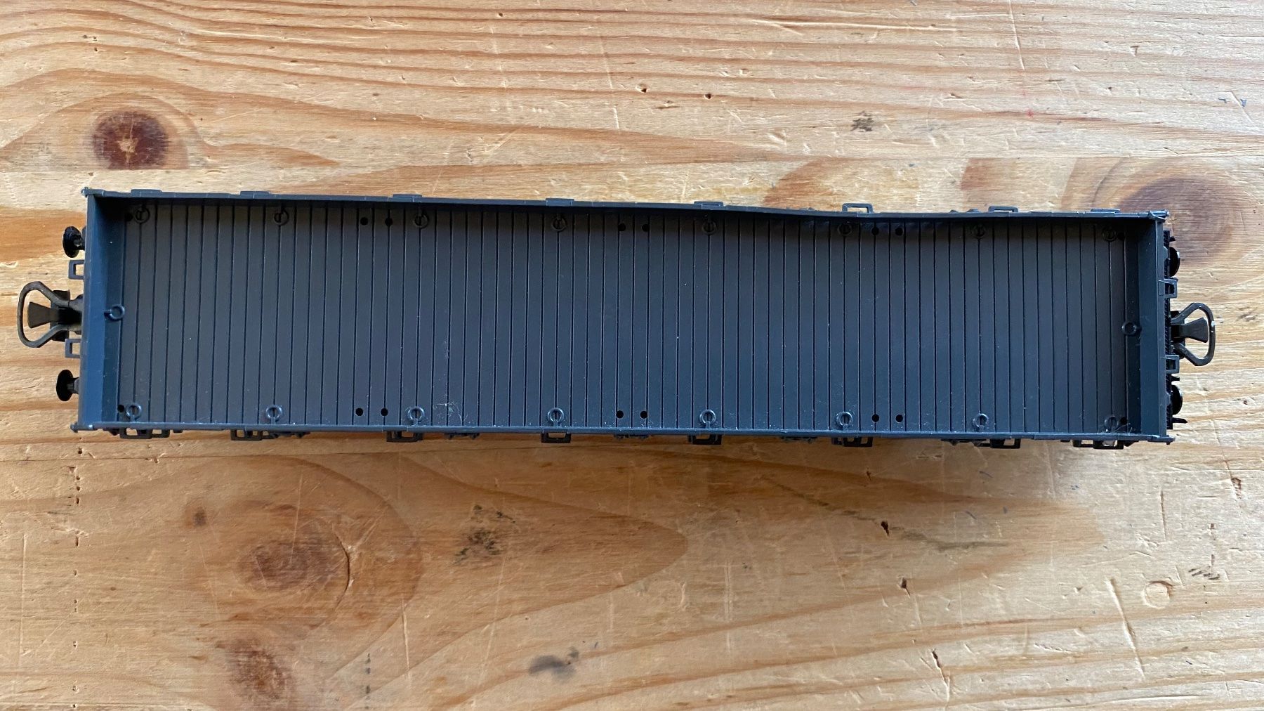 Märklin Modellini di ferrovie: Märklin 1 x 2-achsiger Güterwagen – Usato da Grosshöchstetten venduto da BEtrain 3