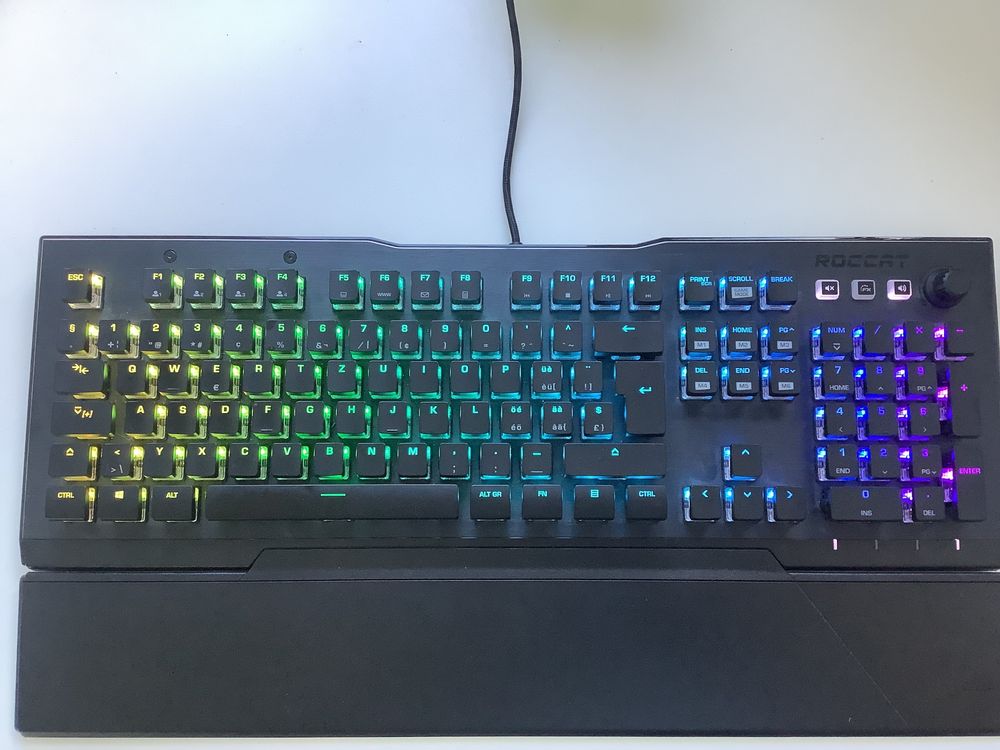 Gaming Tastatur Roccat Vulcan 121 Aimo | Kaufen auf Ricardo