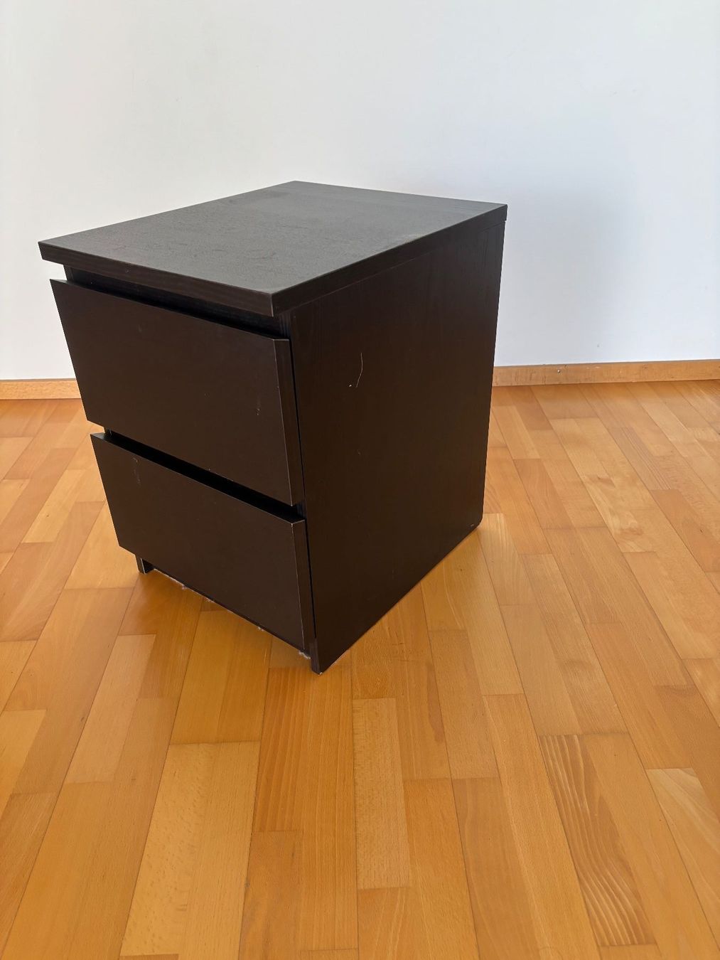 Ikea Commodes: Ikea Malm Kommode mit zwei Schubladen schwarz – D'occasion à Zürich par vin_vq88 1