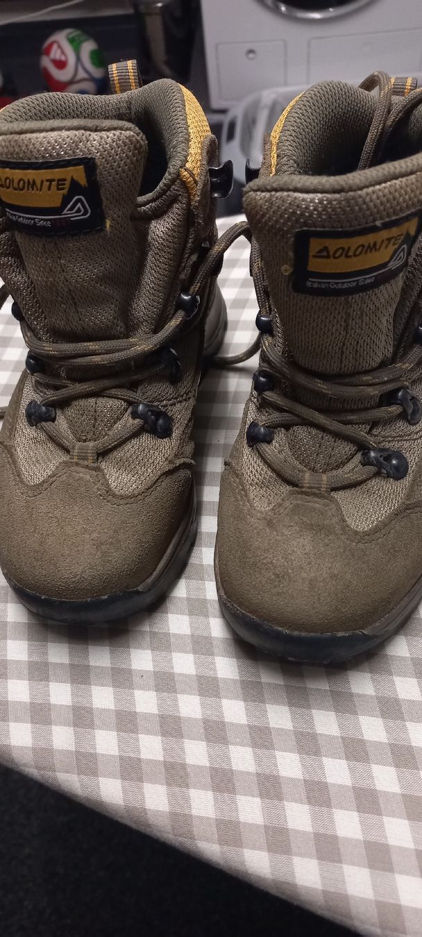 Dolomite Schuhe für Jungen: Dolomite Wanderschuhe Grösse 27 – Gebraucht aus Hüttikon von ehro82