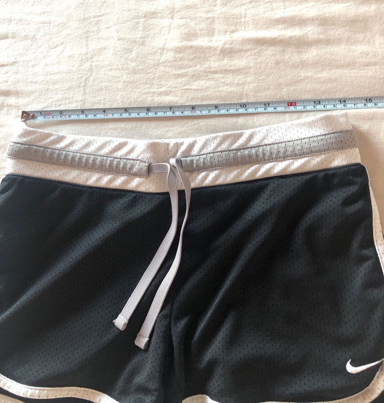 Nike Pantaloni: Schwarze Nike-Shorts S – Usato da Agno venduto da hibikama 5