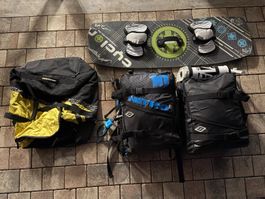 Kitesurf-Material (2x Schirm, Bar, Tasche, Pumpe etc.)