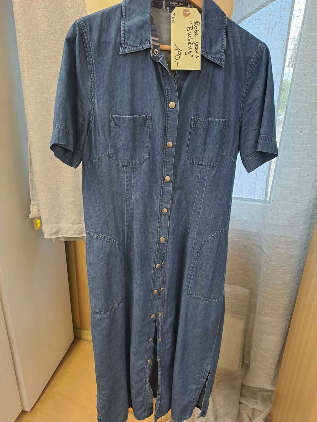 Vestiti: Robe Burberry – Usato da La Chaux-de-Fonds venduto da Emmaus2300CDF 2