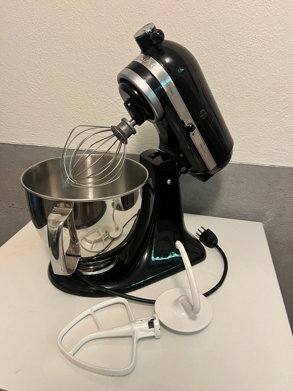 Kitchenaid Elettrodomestici da cucina: KitchenAid Artisan Schwarz KSM150 – Usato da Zollikerberg venduto da Reinier_ZH 1
