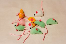Katze Spielzeug neu - Maus mit Schwänzchen
