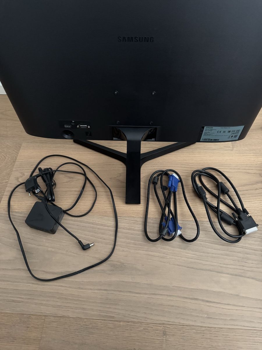 Samsung Monitor: Samsung Monitor – Usato da Muttenz venduto da luc_wmj8 2