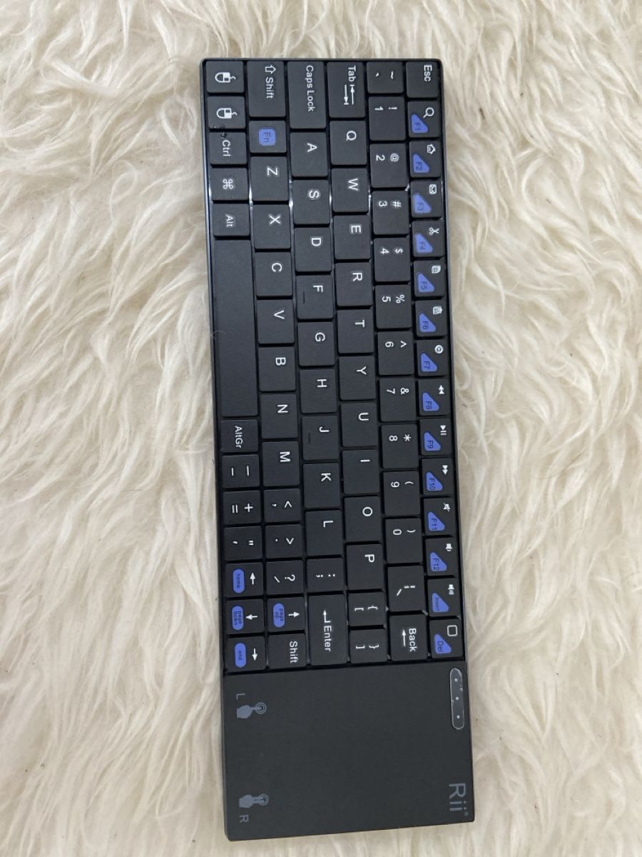 Tastiere: Rii Mini Wireless Keyboard Mouse Combo - Wie Neu! – Usato da Henggart venduto da cdl_zh5b