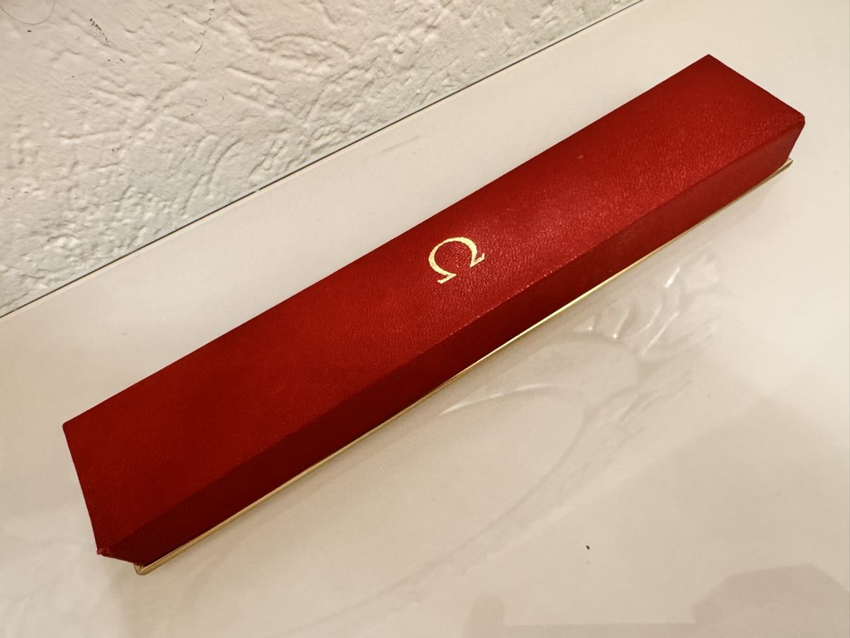 Schmuckkästen: Omega Accessory Box, Red Velvet Lining, Used Condition – Gebraucht aus Zürich von 613_g8jy 3