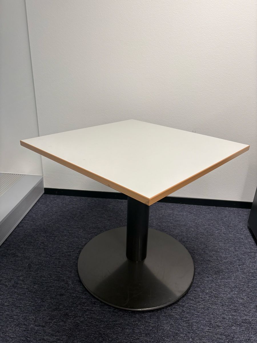 Tavoli: Tisch 80x80x72 – Usato da Root venduto da luckyluke23 1