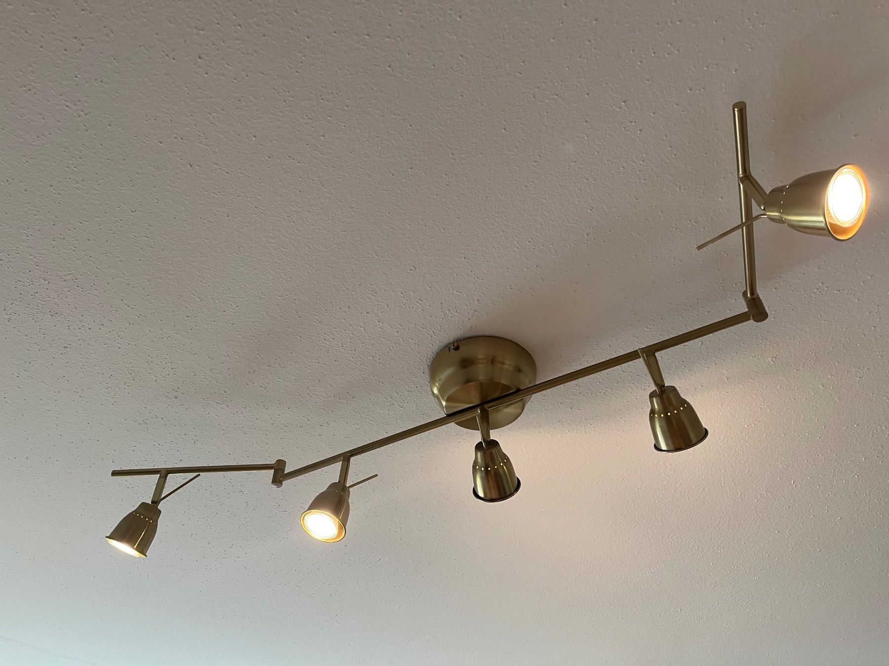 Ikea Kronleuchter & Deckenlampen: IKEA Lampe (Barometer) Deckenschiene mit 5 Spots – Gebraucht aus Zürich von oli_y6vc