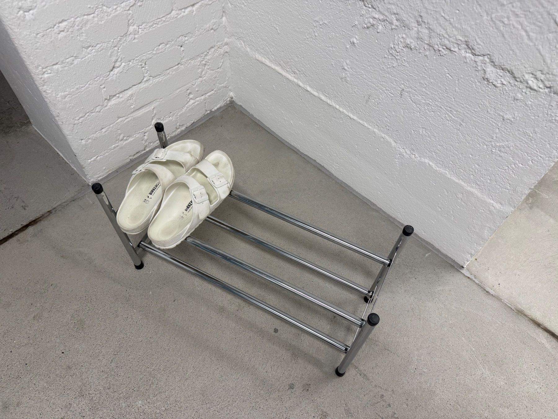 Scaffali: Extendable Metal Shoe Rack – Usato da Zürich venduto da qggq 1