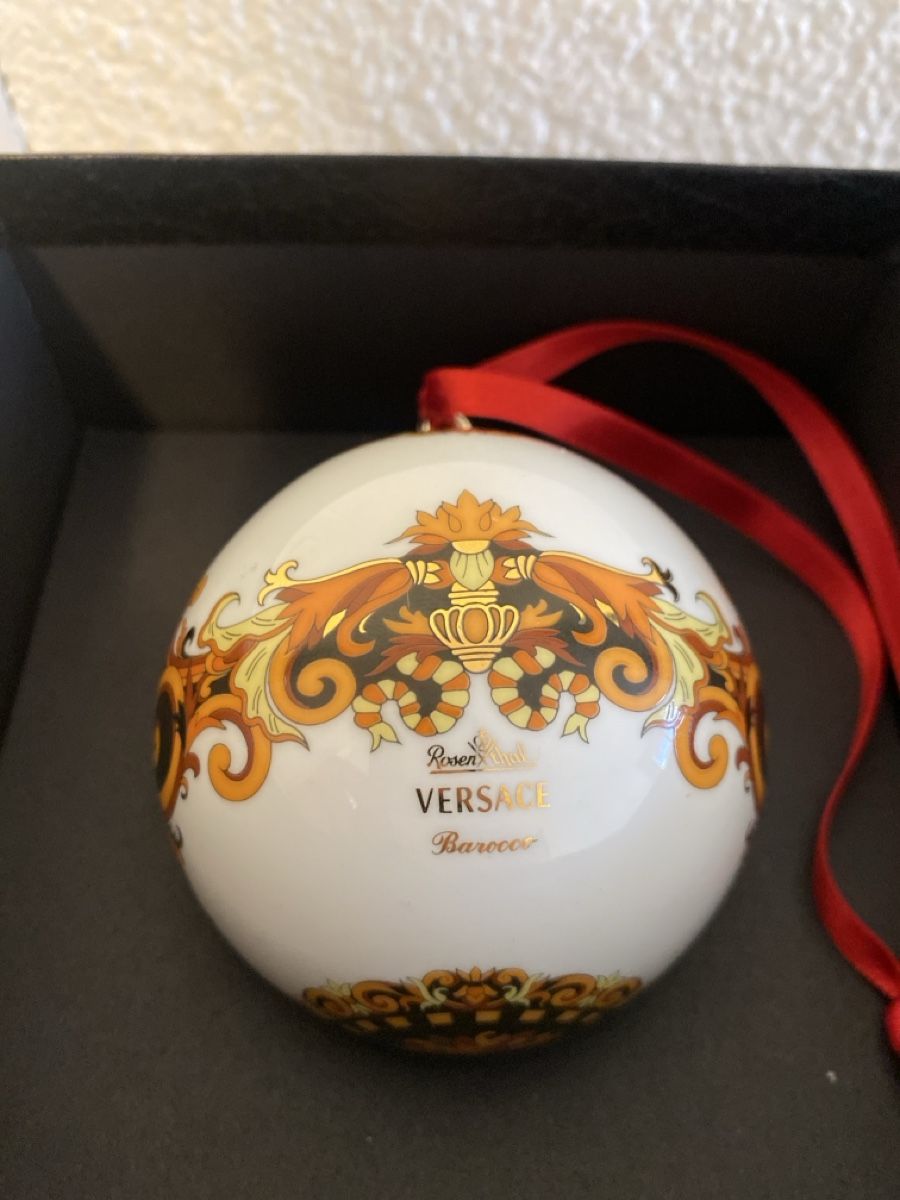 Rosenthal Toutes les décorations: Versace Rosenthal Barocco Weinachtskugel (Sammlerstück) – Neuf (Voir description) à Kriens par fel_xpt2 1