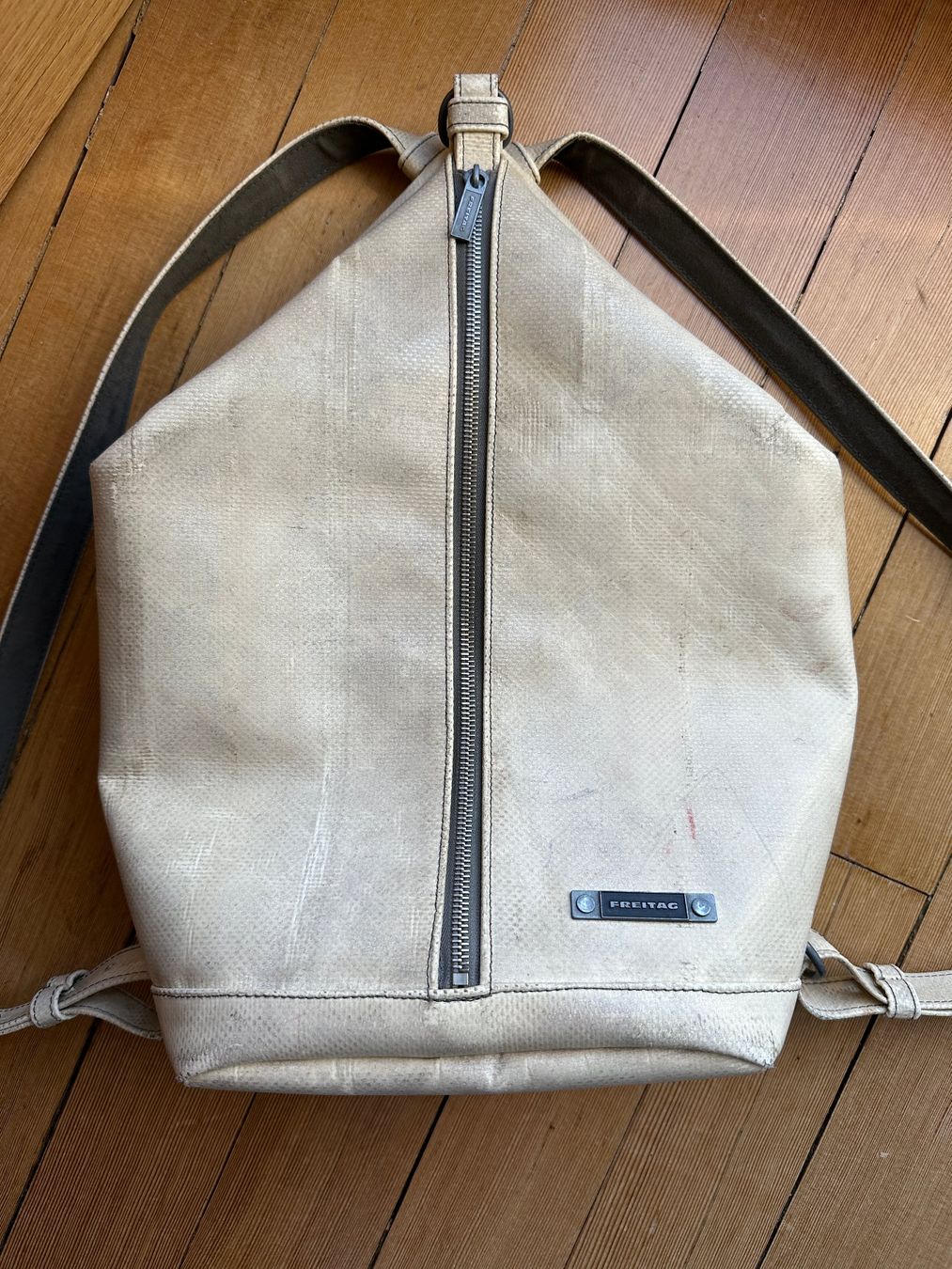 Freitag Zaini: Rucksack Freitag R123 Woolf crèmefarben matt – Usato da Gümmenen venduto da FelizitasHermann 7