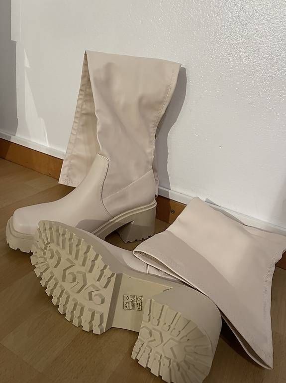 Scarpe da donna: Overknees weiss – Usato da Winterthur venduto da lum_nk7g 2