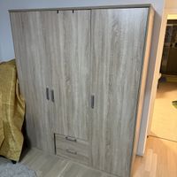 Kleiderschrank Holzoptik 3-türig mit Schubladen gebraucht