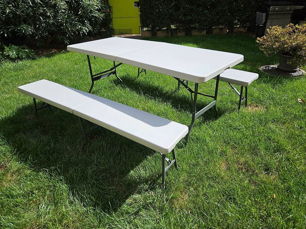 Tavoli: Table de pique nique pliante avec bancs – Usato da Onex venduto da Rduquette 1