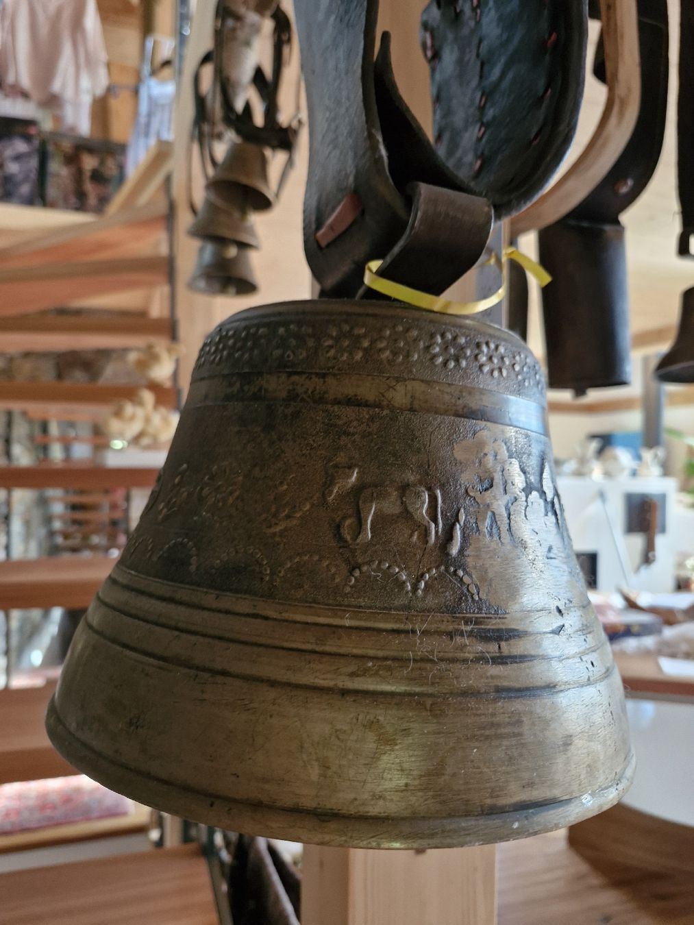Cloches & sonnailles: Glocke Treichel  – D'occasion à Guarda par rue_bpd7 1