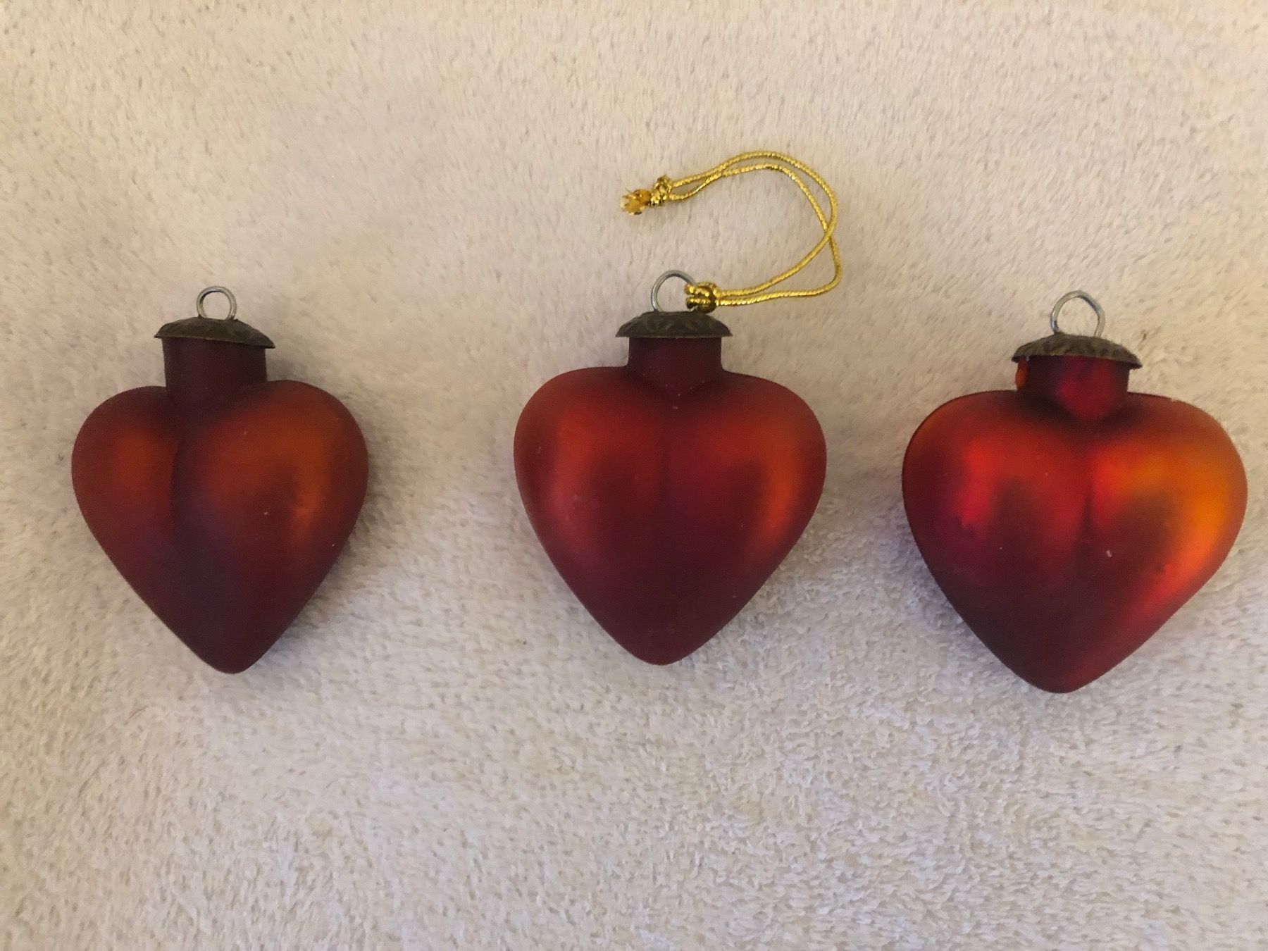 Tutte le decorazioni: Weihnachtsbaum Schmuck , Herzkugeln, 3 Stück – Usato da Arlesheim venduto da leyRum4.5 1