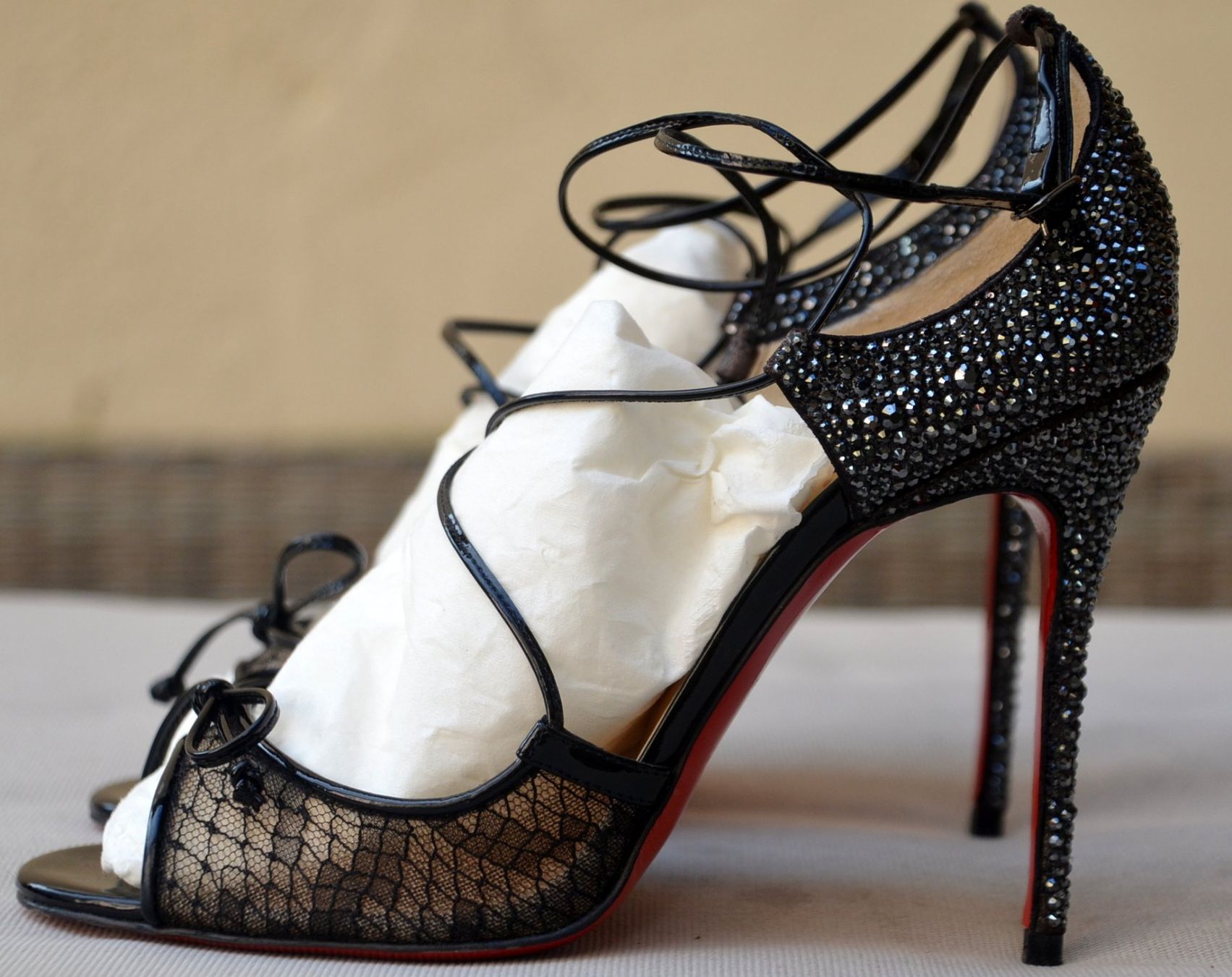 Christian Louboutin Damenschuhe: Pumps Christian Louboutin  . 38 – Gebraucht aus Collonges von Auganien 4
