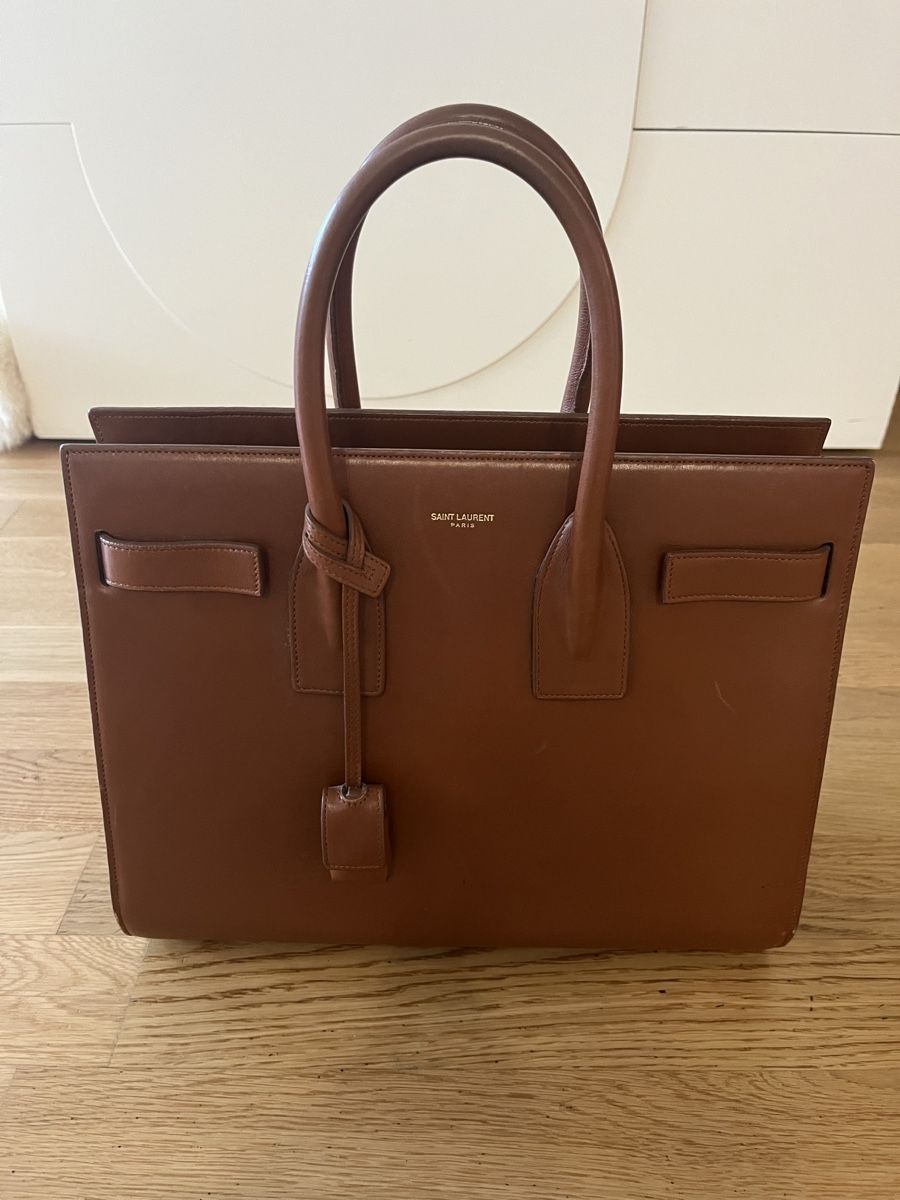 Saint Laurent Taschen für Damen: SAINT LAURENT Sac de Jour Midi – Gebraucht aus Zürich von lealisamaria 1
