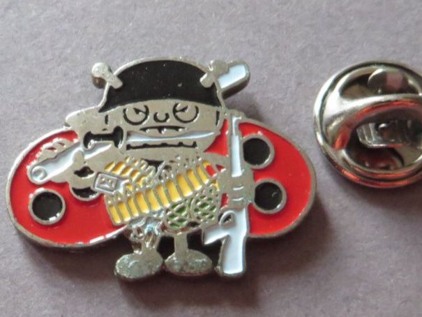 Placchette & Badge: PIN BLICK KÄFER SCHWEIZ ARMEE MILITÄR – Usato da Neuhausen venduto da luckimucki