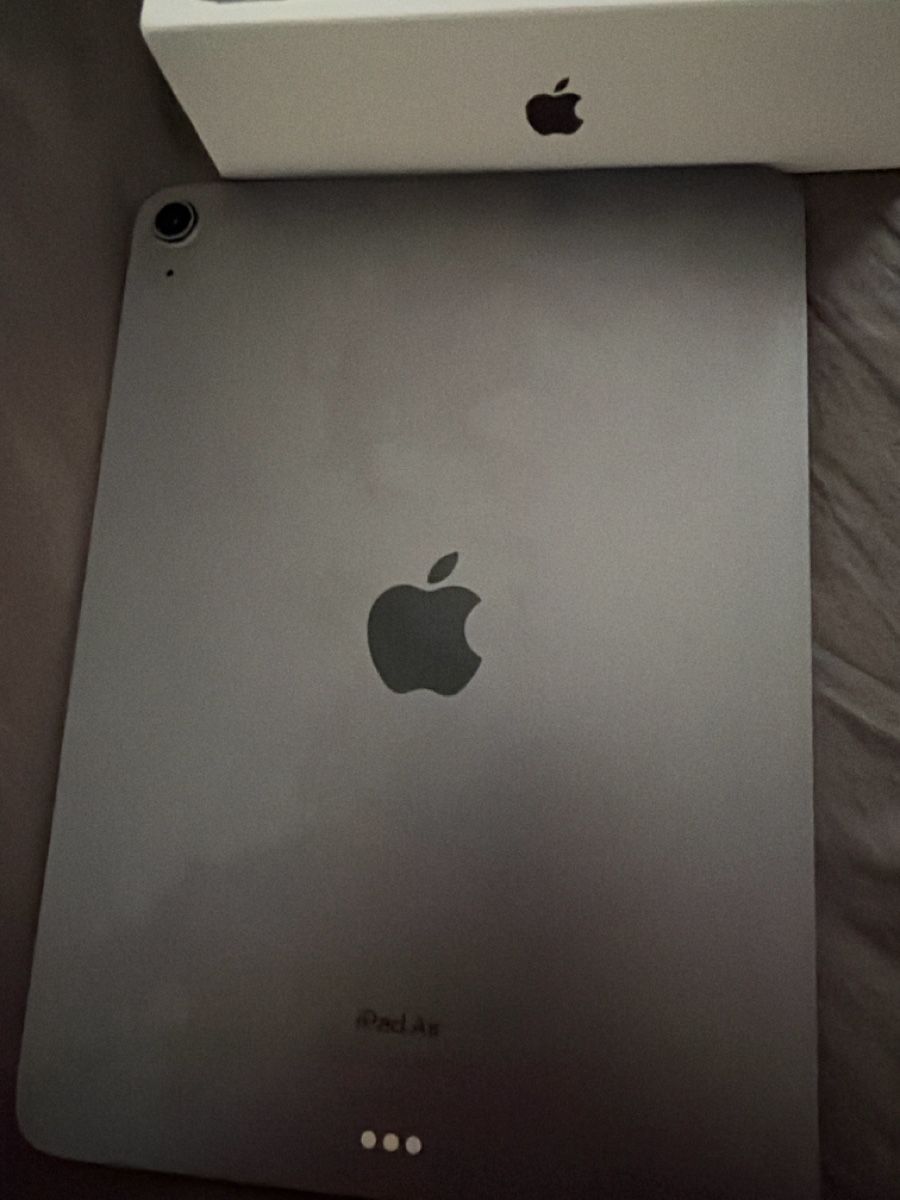 Apple Tablettes PC: iPad Air 5th Generation  – Neuf (Voir description) à Minusio par gio_v5dn