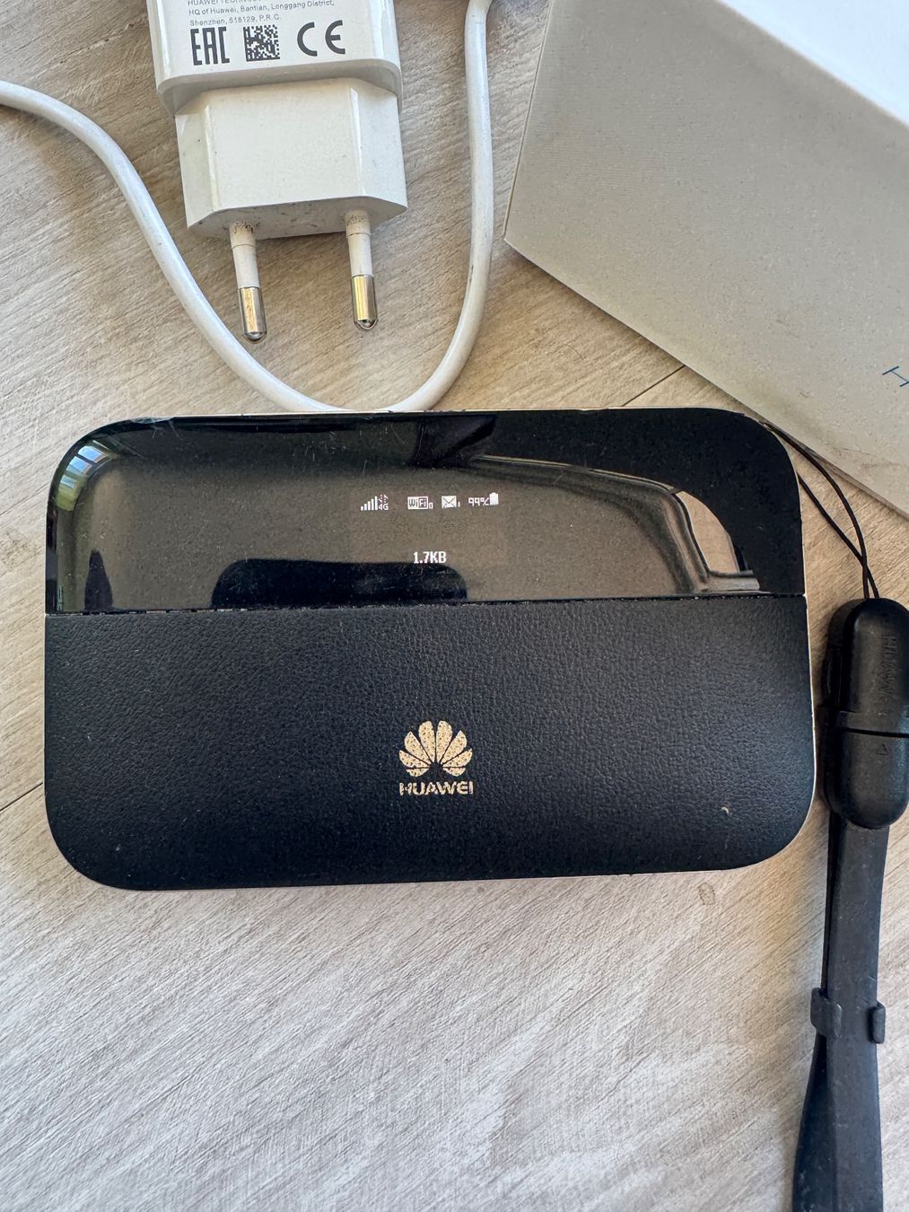 Huawei Modems & Router: HUAWEI Portable Router WiFi Pro2 – Gebraucht aus Neuchatel von Mr-Nobody 1