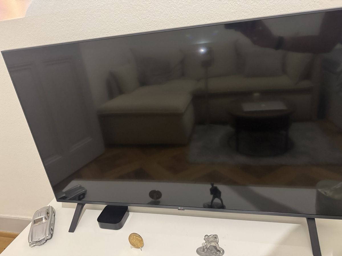 LG Fernseher: Téléviseur LG 43 pouces LED 4K – Neu (gemäss Beschreibung) aus Genève von DDLDM 1