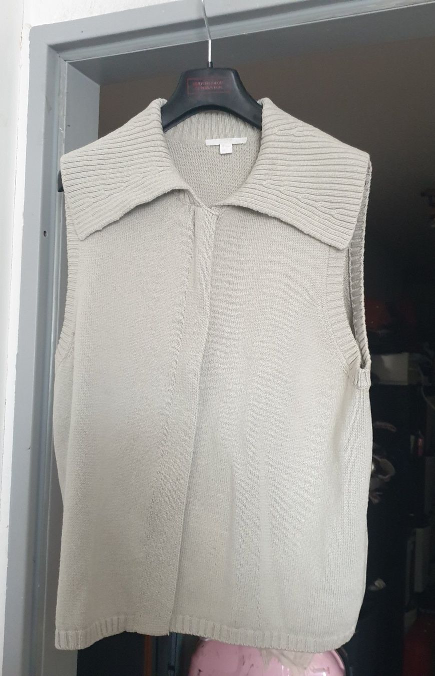 Cos Gilet & Giacche senza maniche: COS schöne Strickweste Gr. L – Usato da Frenkendorf venduto da Chrigeli01