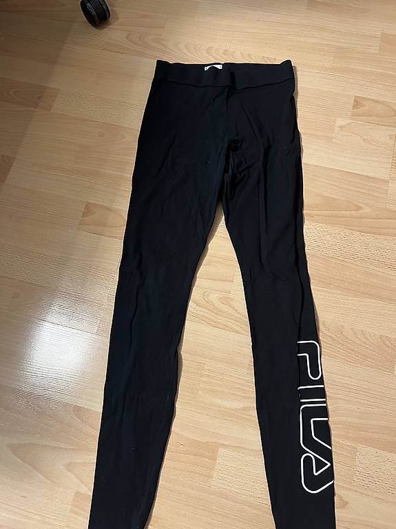 Adidas Leggings: 5 Sporthosen – Gebraucht aus Tuggen von Tantas 2