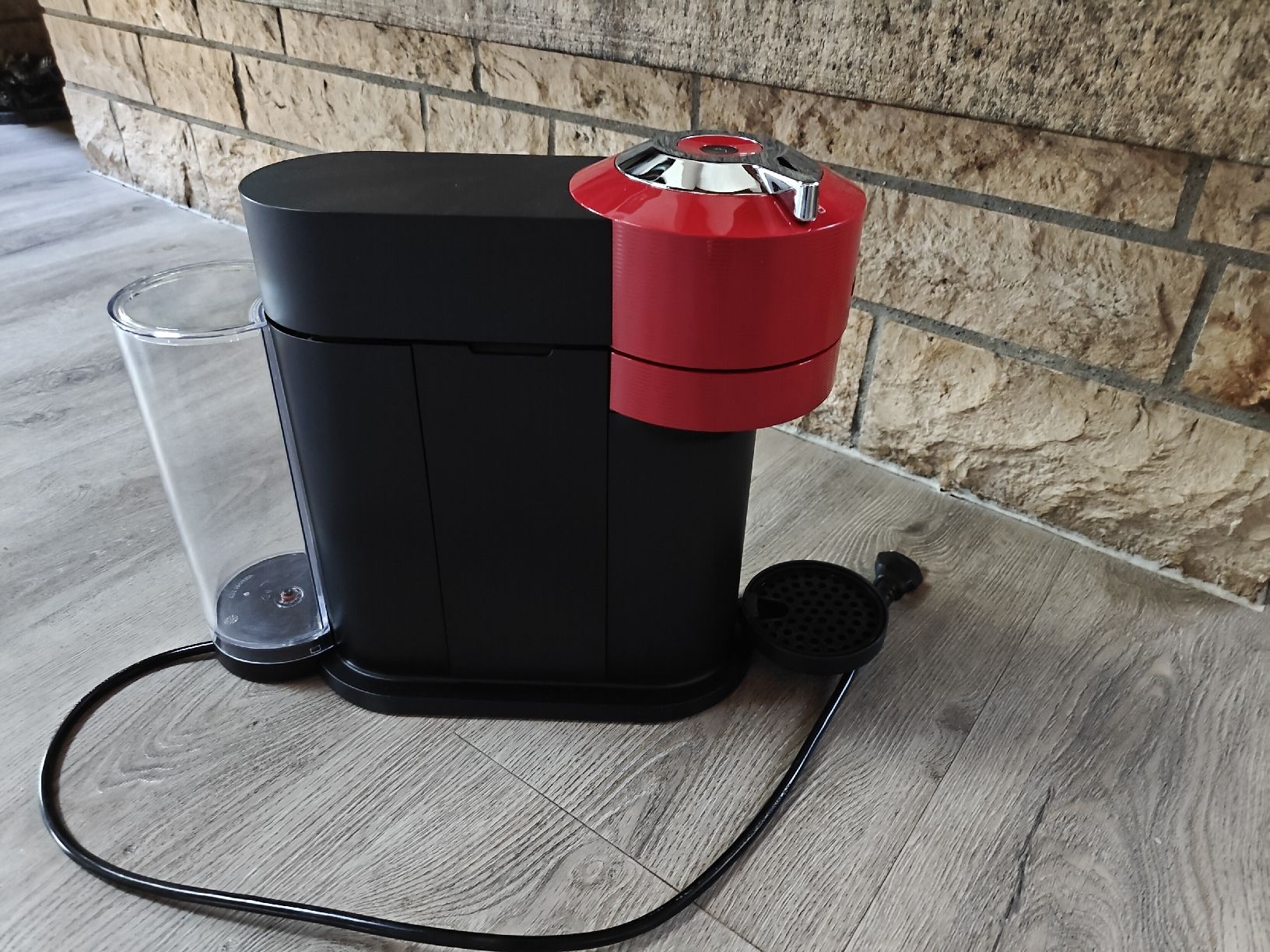 Nespresso Kaffeemaschinen & Espressomaschinen: Nespresso Kaffeemaschine – Gebraucht aus Bätterkinden von Elefantenzoo