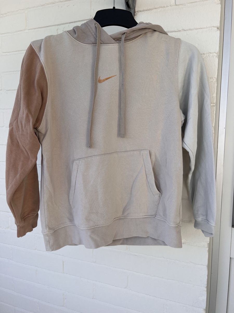 Nike Maglioni & Felpe: Nike Hoodie – Nuovo (secondo la descrizione) da Geroldswil venduto da beam_06