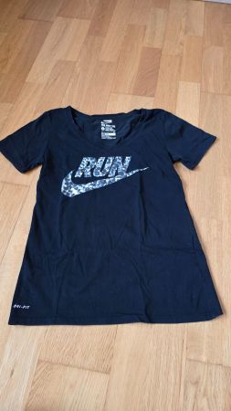 Sportshirt von Nike