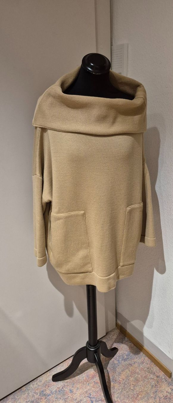 Pulls & Sweat-shirts: Pullover beige mit Rollkragen Dr. Heider Petkov S/Oversize – D'occasion à Zürich par Roberto040