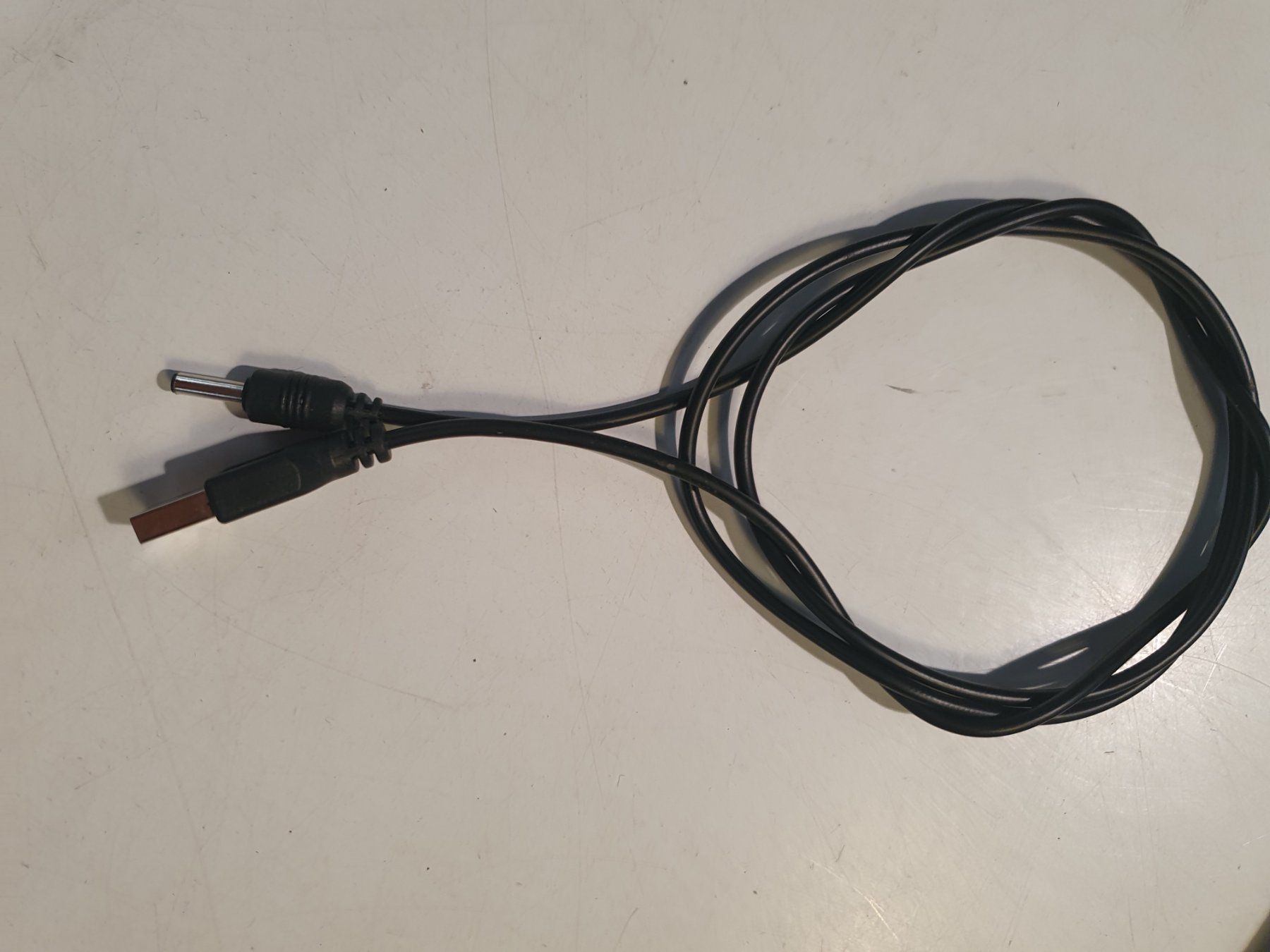 Cavi: USB-zu-DC-Stromversorgungskabel 120 cm – Usato da Zürich venduto da loosebone