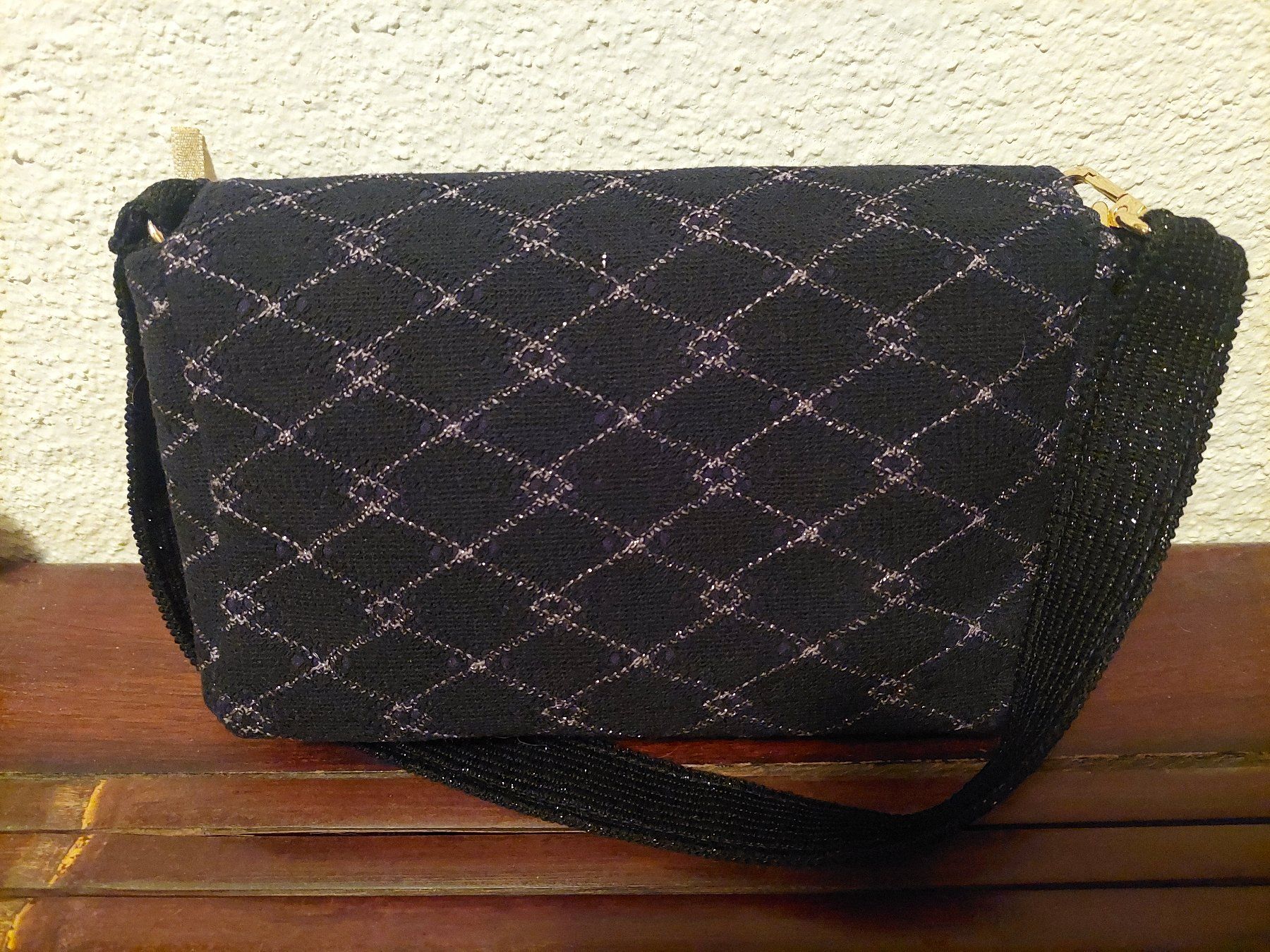 Borse da donna: PHO Firenze . Clutch - 8020007 silver & black - 19x11x5 – Nuovo e nell'imballaggio originale da Besenbüren venduto da teluride89 1