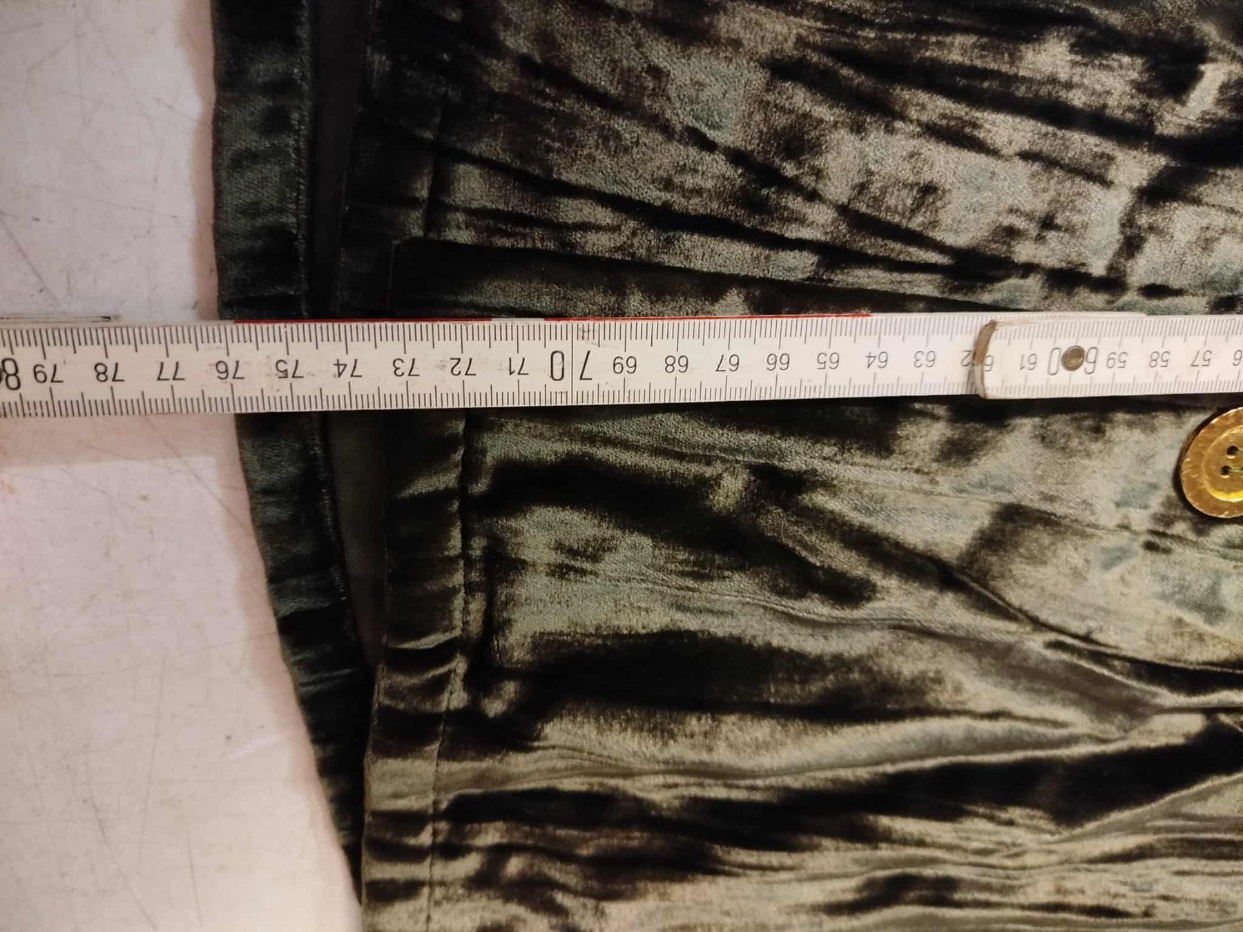 Giacche: Veste en velours Givenchy. – Usato da La Chaux-de-Fonds venduto da Emmaus2300CDF 7