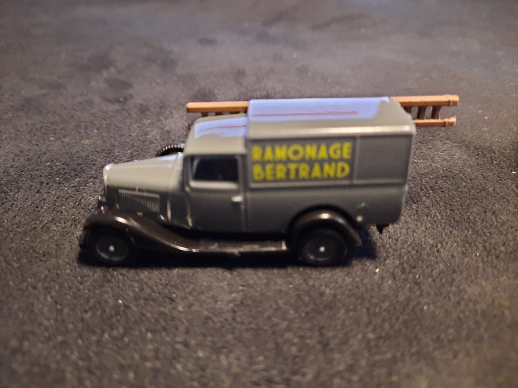 Modellini di ferrovie: CITROËN U11 - HO – Nuovo e nell'imballaggio originale da Morges venduto da iljamuromez