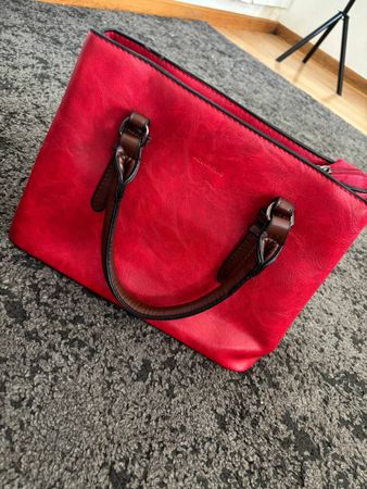 Rote Handtasche, neuwertig, Top Zustand!