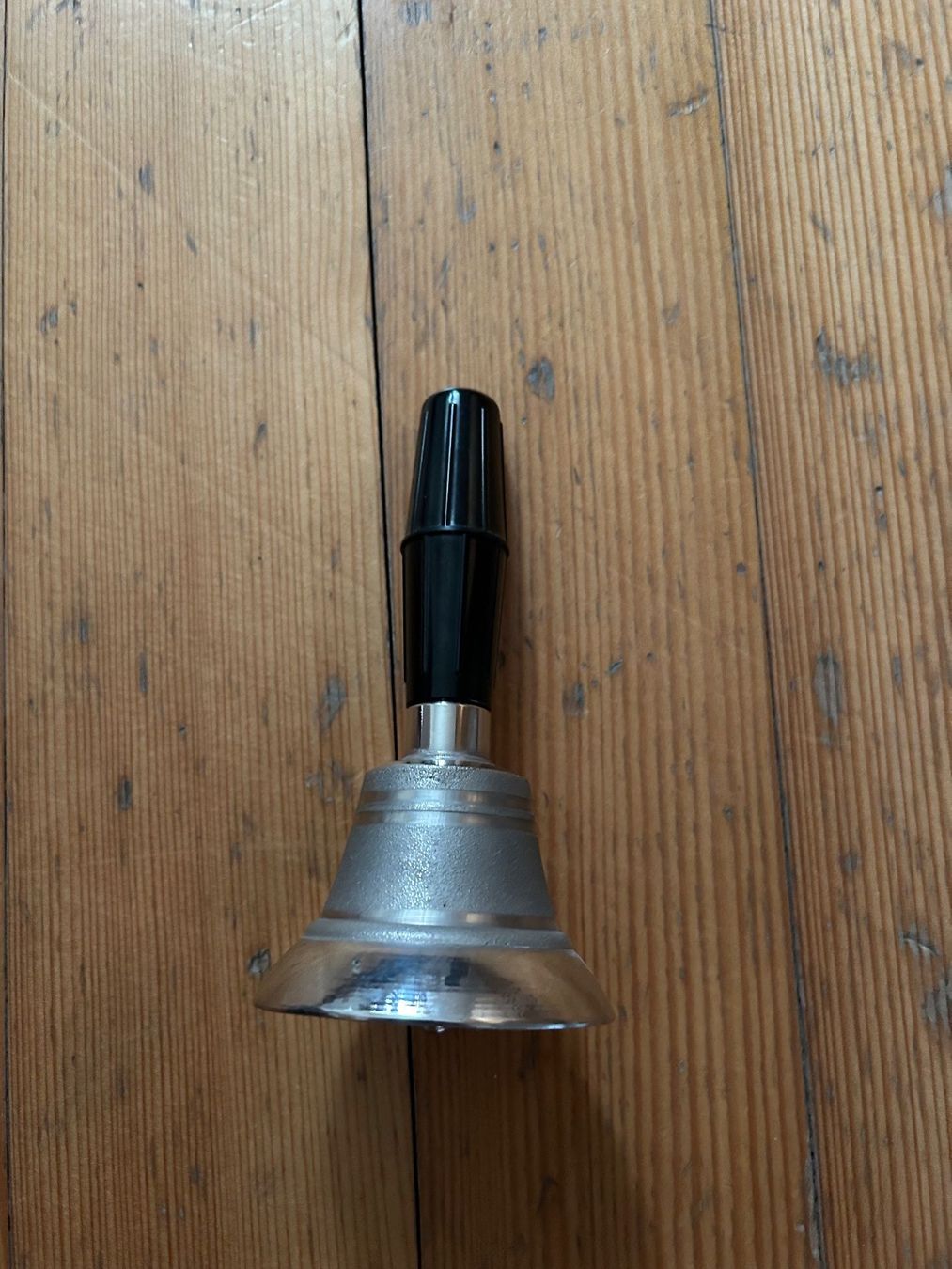 Cloches & sonnailles: Ausruferglocke – D'occasion à Aarau par Tanichtis01