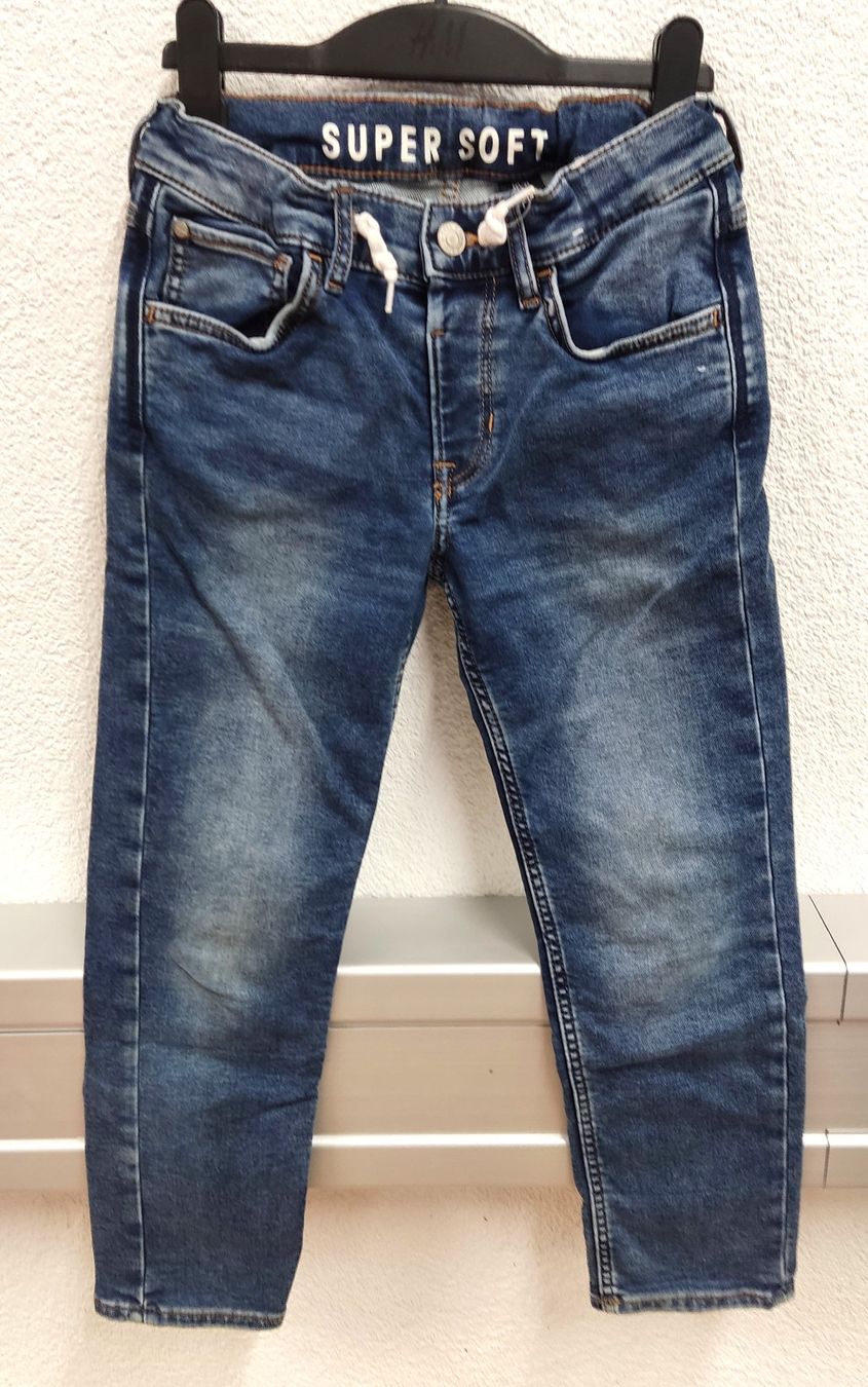 Pantaloni: Jeans Gr. 134 Super Soft mit Kordelzug – Usato da Biel/Bienne venduto da AnikaNah