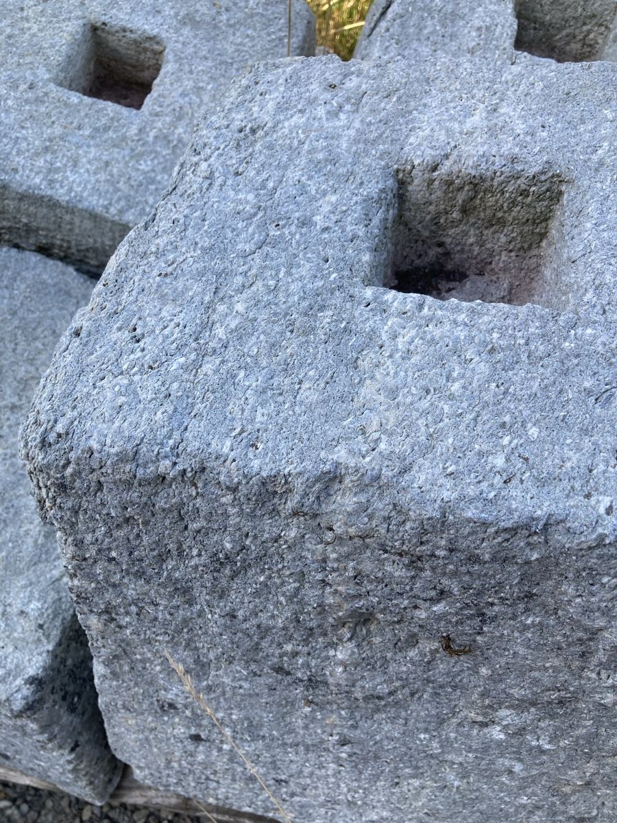 Pietre & tegole: Alte  Garten Sockel Granit  – Usato da Uerkheim venduto da Dealer-4813 5