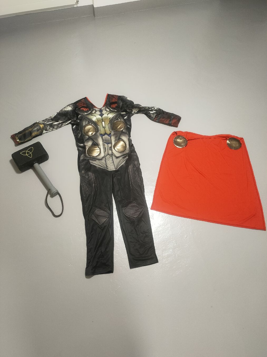 Costumes: Thor Kostüm  – D'occasion à Roggwil BE par Eduwiis94