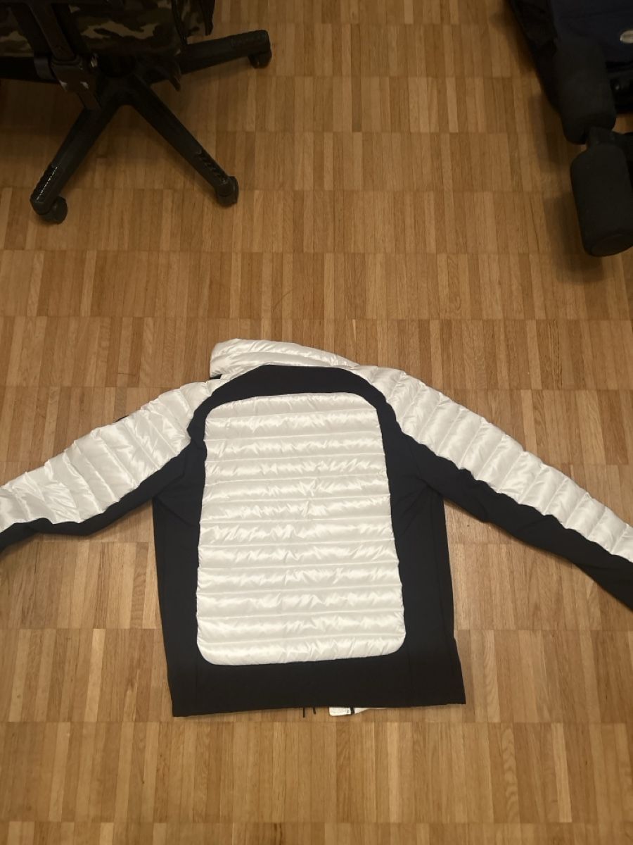 Jacken: Comme des loups Winterjacke Grösse Large – Neu (gemäss Beschreibung) aus Emmenbrücke von sip_7ctl 3