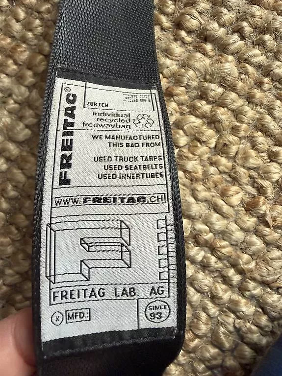 Borse: Freitag Tasche – Usato da Löhningen venduto da Joliwidi 2