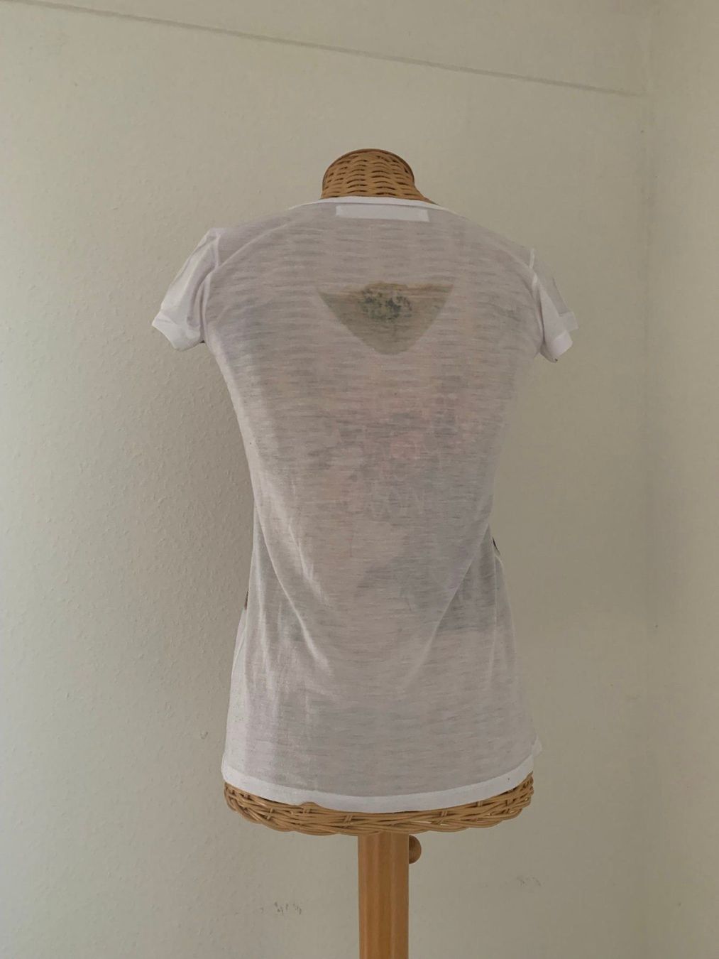 Zara T-shirt: ZARA - T-Shirt weiss mit Print S – Usato da Zürich venduto da Diazaio 2