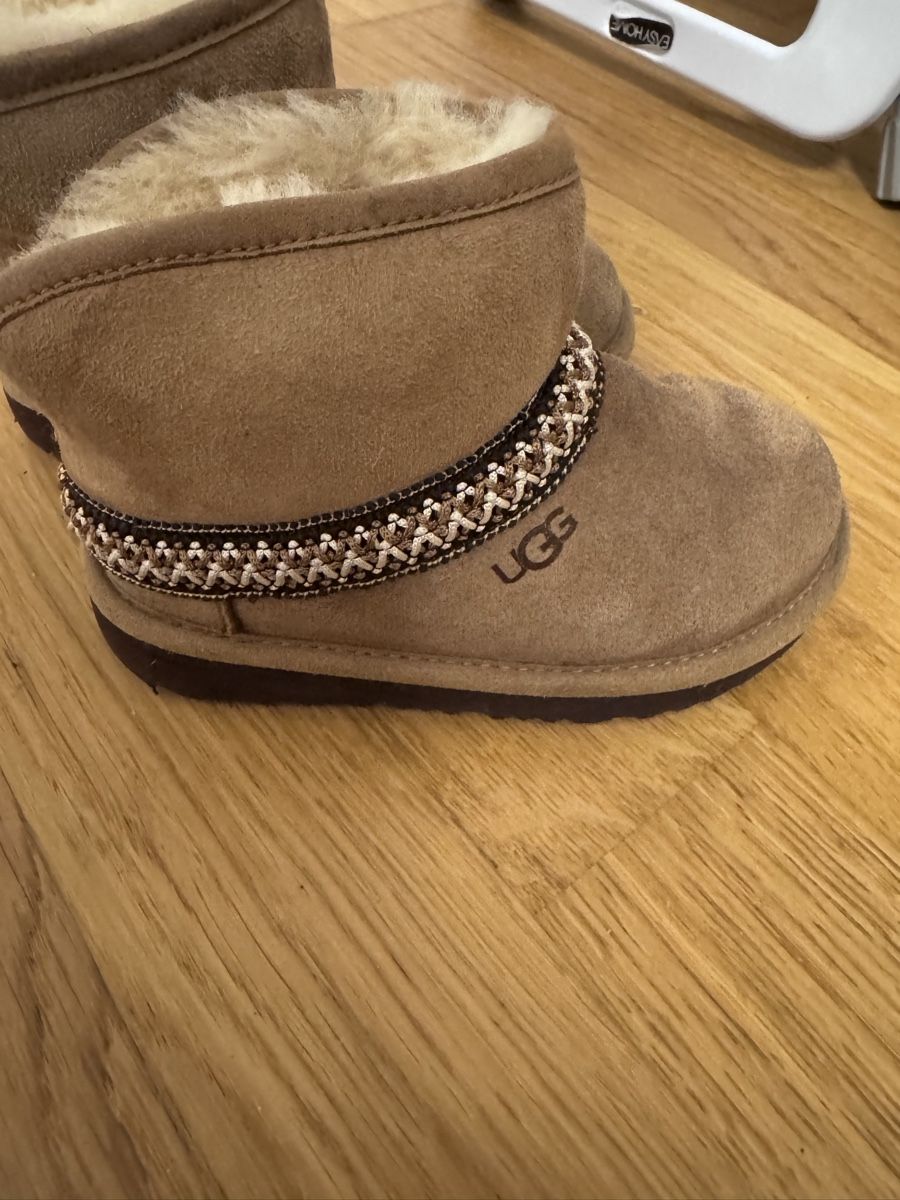 Ugg Scarpe per ragazzi: UGG Boots - size 25 – Usato da Meilen venduto da and_cg8t 1