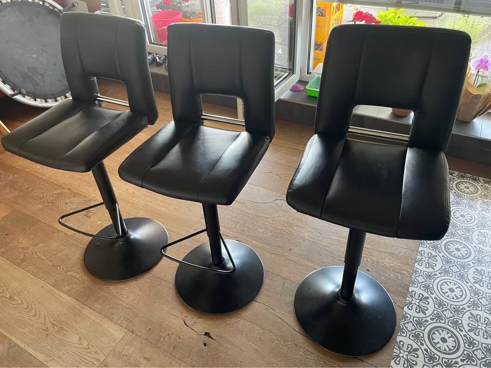Hochstühle: Bar Stühle – Gebraucht aus Müntschemier von djvolcano 2