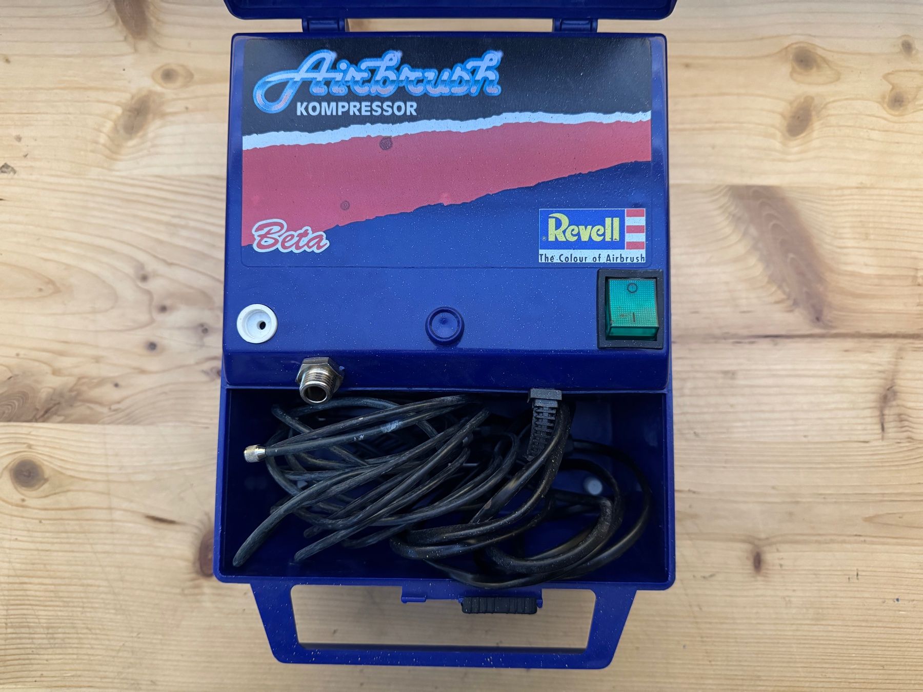 Revell Compressori: Airbrush Kompressor Revel – Usato da Klarsreuti venduto da Sbirolipiero 2