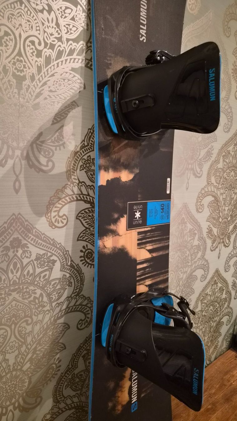 Salomon Boards: Salomon Snowboard 140cm inkl. Bindung – Gebraucht aus Oberrieden von Raja011 1